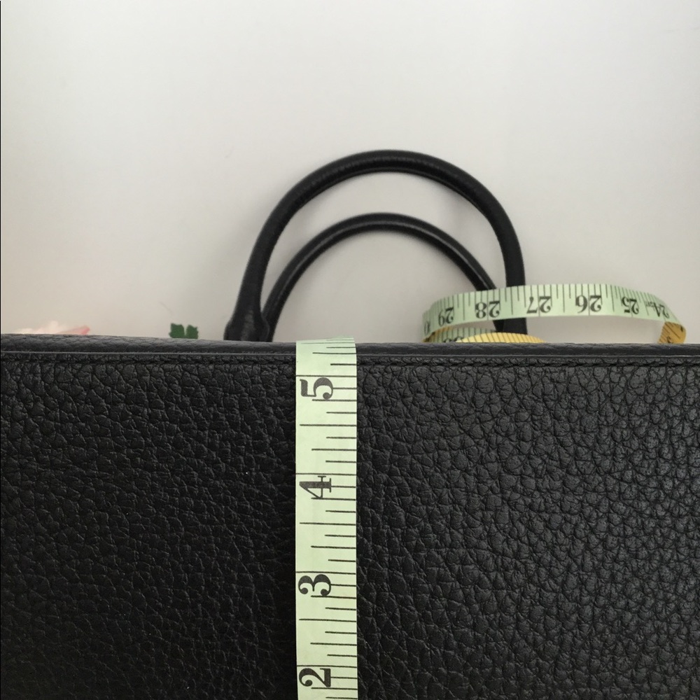 🍀🌸KATE SPADE LEATHER BAG - Picture 4 of 8